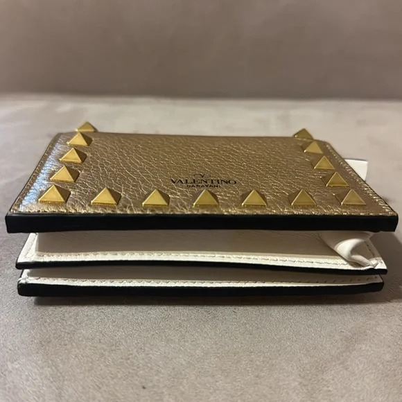 NWT Valentino gold metallic Rockstud Grainy Calfskin flap French wallet - Picture 5 of 11